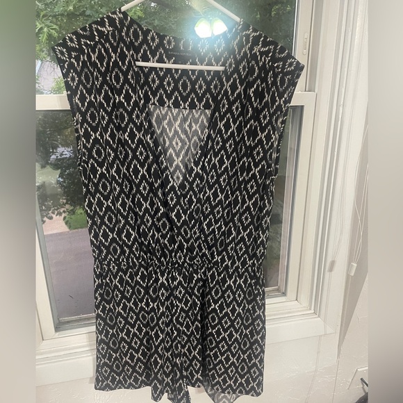 Banana Republic Black and White Romper - Picture 4 of 8